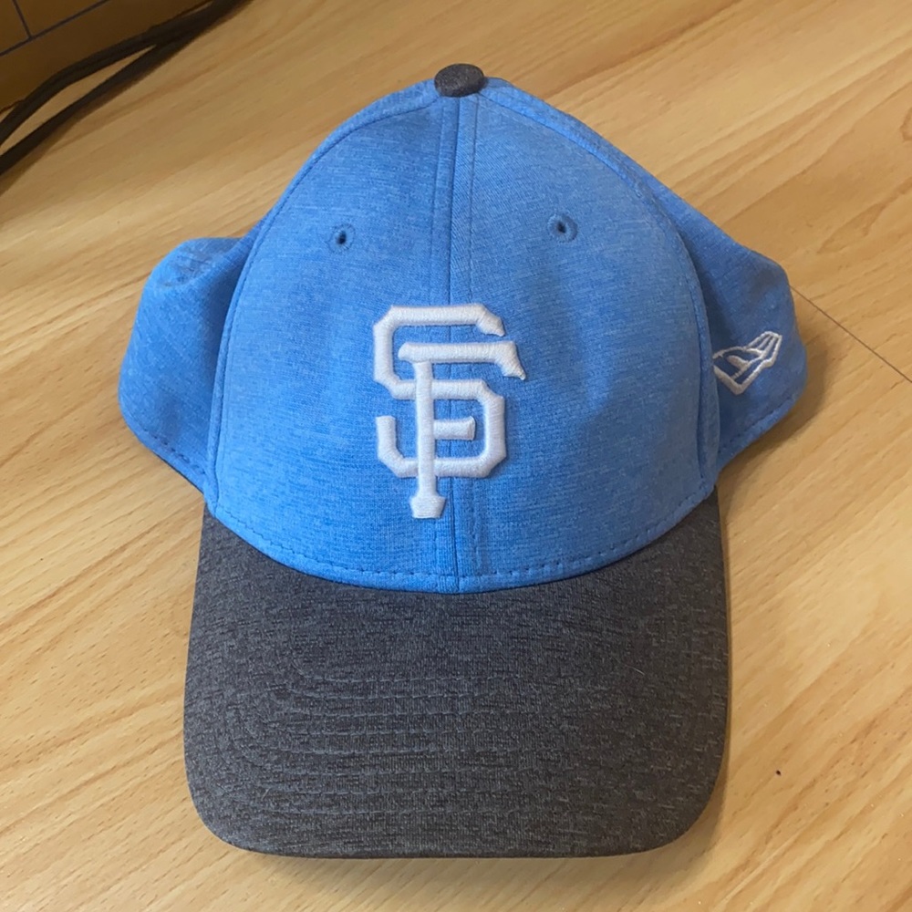 blue baseball cap